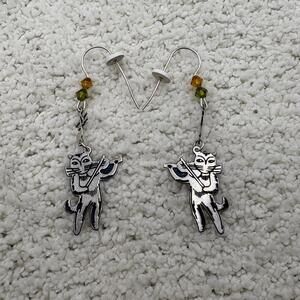 Vintage Edgar Berebi Sterling Silver Cat Fiddler Dangle Earrings Faceted Beads